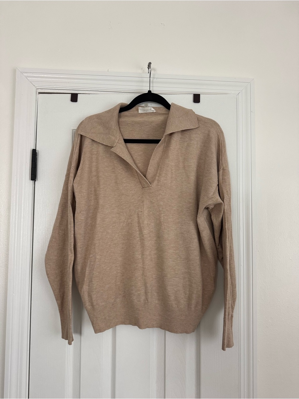 Milano Women's V-Neck Collared Sweater in Beige